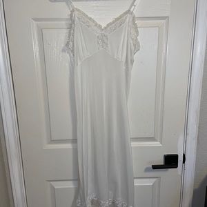 No Tag. White Sleepwear.